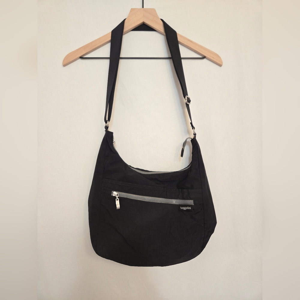 Baggallini Sidekick RFID Large Crossbody Bag Nylon Black
